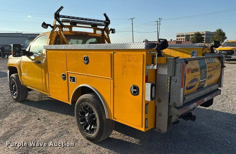 image for item EU5077 2018 Chevrolet Silverado 3500HD utility bed pickup truck