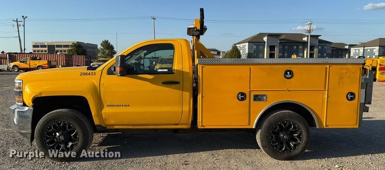 image for item EU5077 2018 Chevrolet Silverado 3500HD utility bed pickup truck