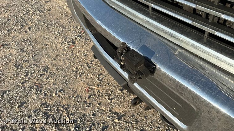 image for item EU5077 2018 Chevrolet Silverado 3500HD utility bed pickup truck