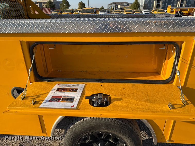 image for item EU5077 2018 Chevrolet Silverado 3500HD utility bed pickup truck