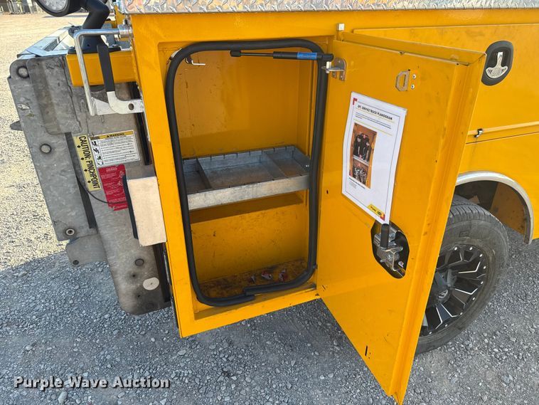 image for item EU5077 2018 Chevrolet Silverado 3500HD utility bed pickup truck