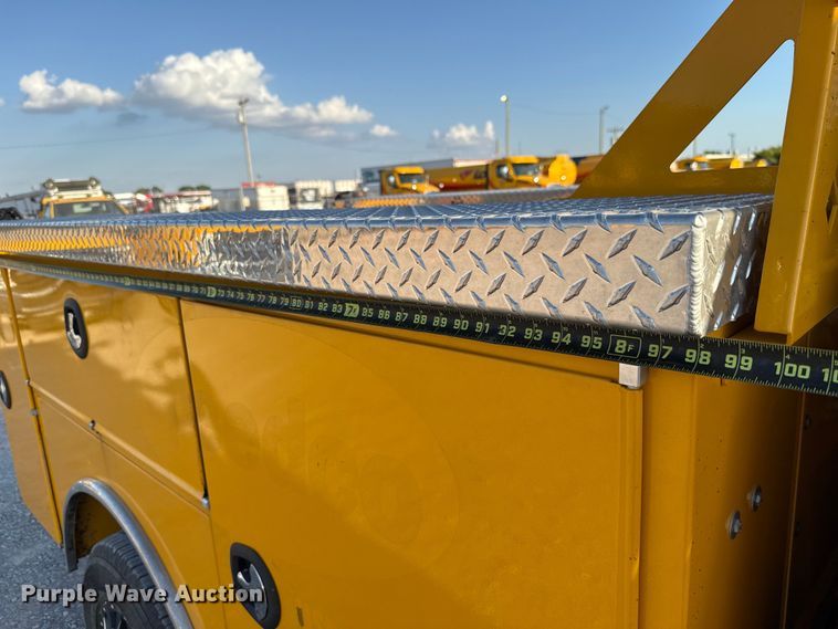 image for item EU5077 2018 Chevrolet Silverado 3500HD utility bed pickup truck