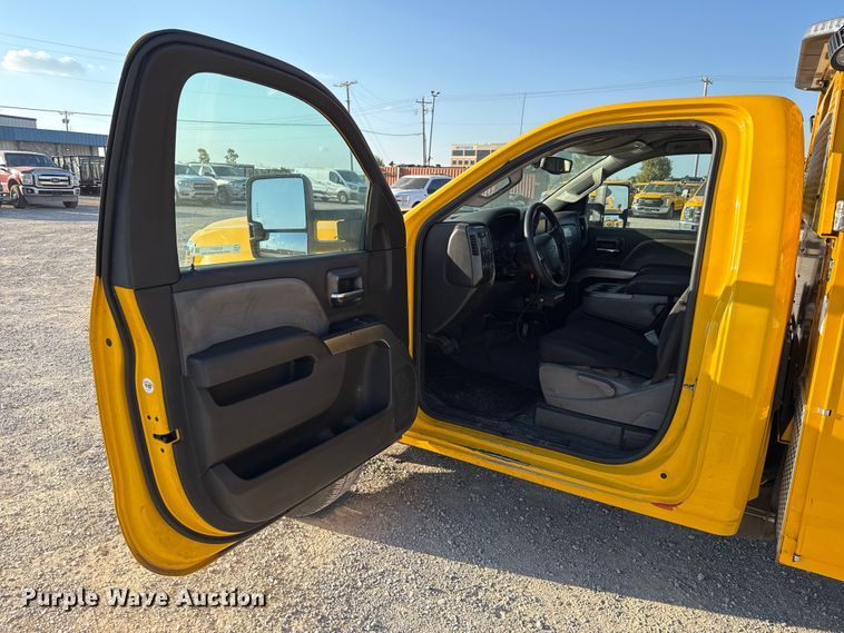 image for item EU5077 2018 Chevrolet Silverado 3500HD utility bed pickup truck