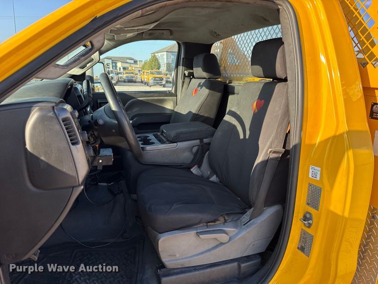 image for item EU5077 2018 Chevrolet Silverado 3500HD utility bed pickup truck