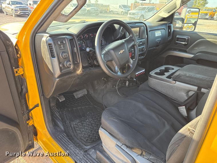 image for item EU5077 2018 Chevrolet Silverado 3500HD utility bed pickup truck