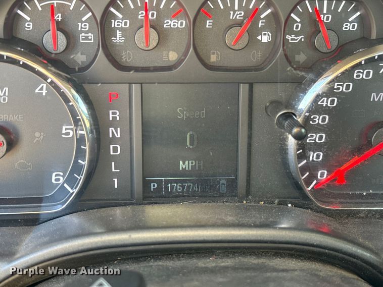 image for item EU5077 2018 Chevrolet Silverado 3500HD utility bed pickup truck