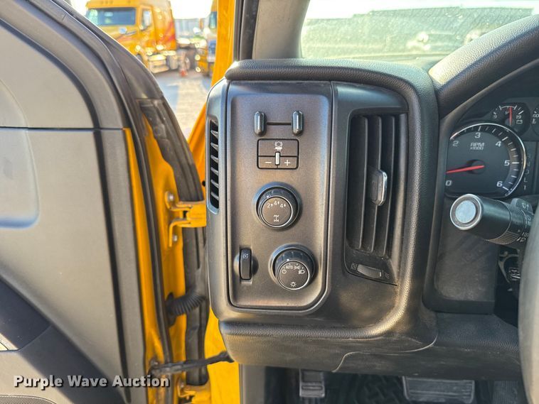 image for item EU5077 2018 Chevrolet Silverado 3500HD utility bed pickup truck