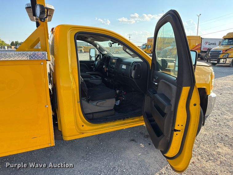 image for item EU5077 2018 Chevrolet Silverado 3500HD utility bed pickup truck