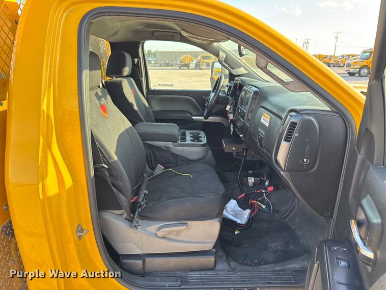 image for item EU5077 2018 Chevrolet Silverado 3500HD utility bed pickup truck