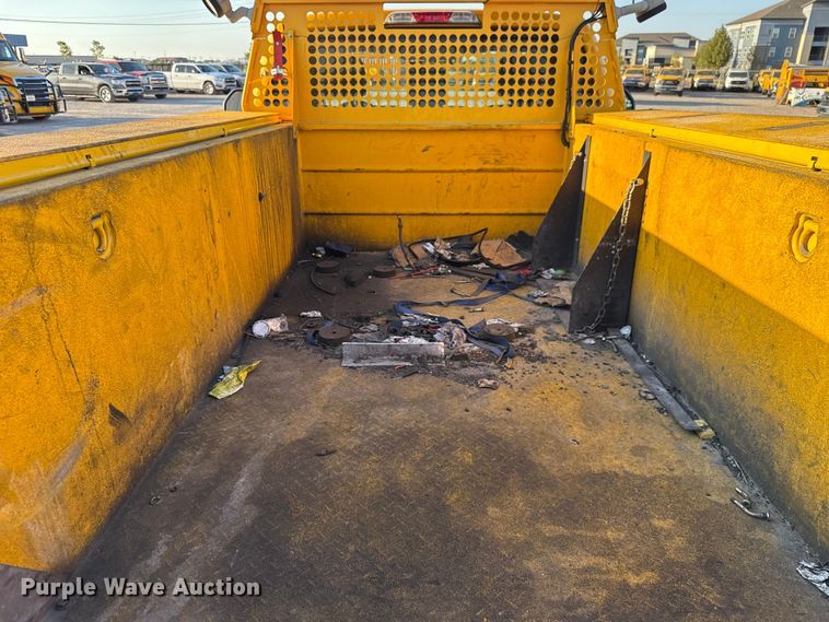 image for item EU5078 2019 Ford F350 Super Duty utility bed pickup truck