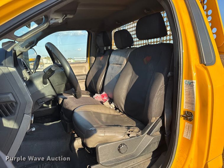 image for item EU5078 2019 Ford F350 Super Duty utility bed pickup truck