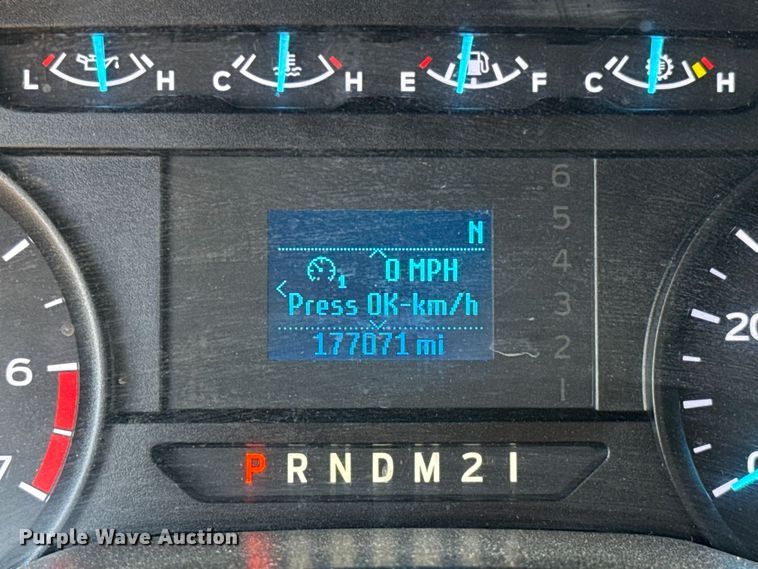 image for item EU5078 2019 Ford F350 Super Duty utility bed pickup truck