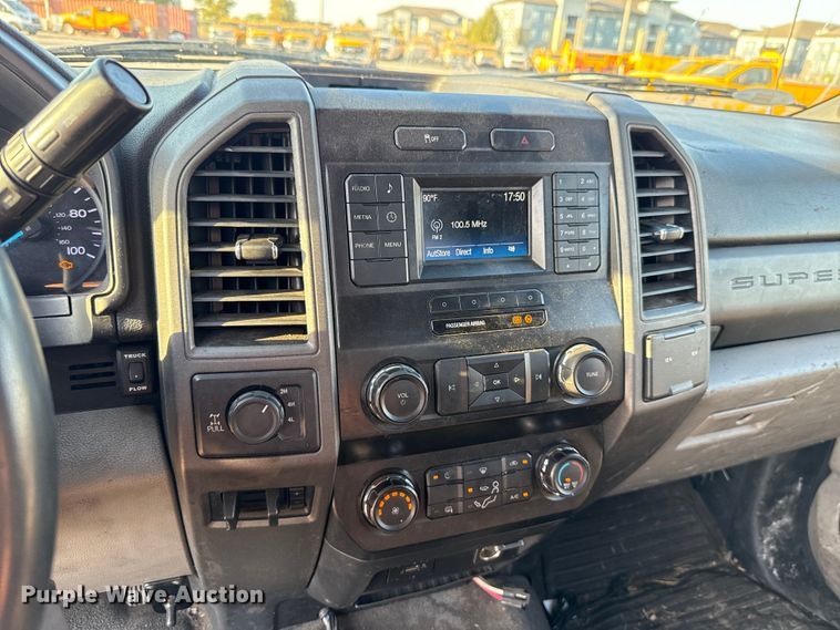 image for item EU5078 2019 Ford F350 Super Duty utility bed pickup truck