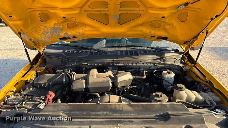 image for item EU5078 2019 Ford F350 Super Duty utility bed pickup truck