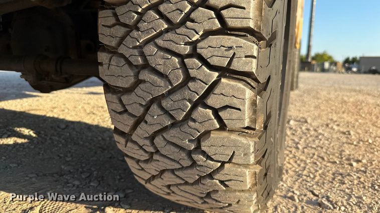 image for item EU5078 2019 Ford F350 Super Duty utility bed pickup truck