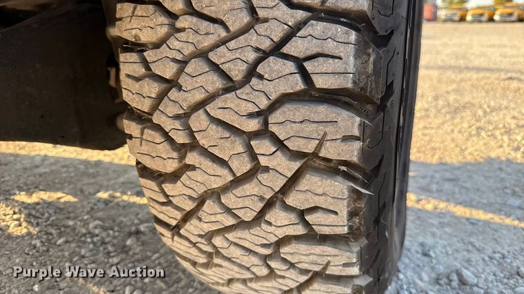 image for item EU5078 2019 Ford F350 Super Duty utility bed pickup truck