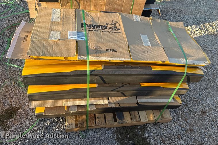 image for item EU5080 (6) 2024 Ford F250 tailgates