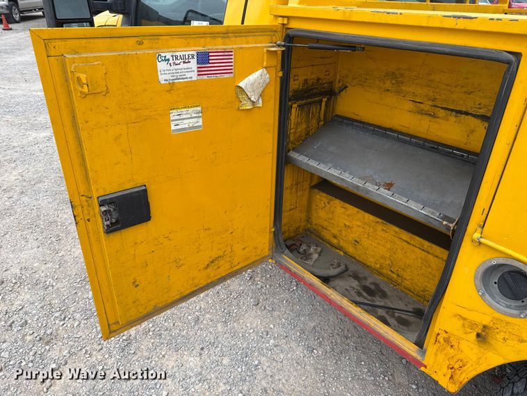 image for item EU5195 2015 Ford F350 Super Duty XL utility bed pickup truck