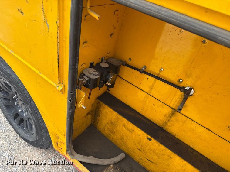 image for item EU5195 2015 Ford F350 Super Duty XL utility bed pickup truck