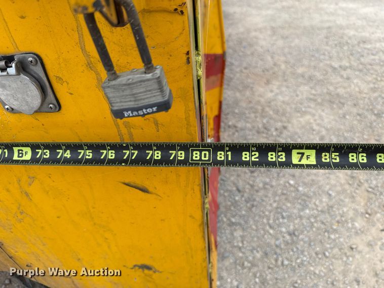 image for item EU5195 2015 Ford F350 Super Duty XL utility bed pickup truck