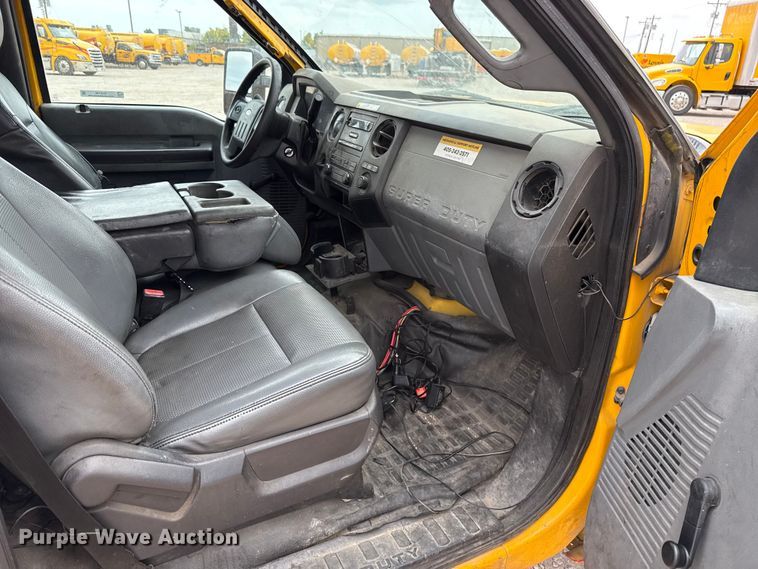 image for item EU5195 2015 Ford F350 Super Duty XL utility bed pickup truck