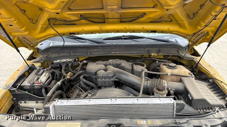 image for item EU5195 2015 Ford F350 Super Duty XL utility bed pickup truck