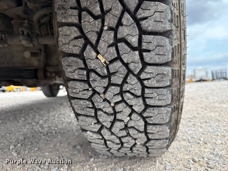 image for item EU5195 2015 Ford F350 Super Duty XL utility bed pickup truck