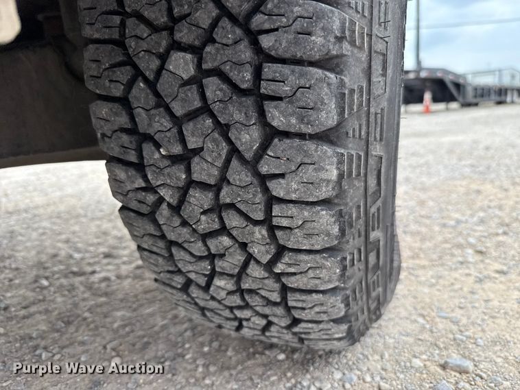 image for item EU5195 2015 Ford F350 Super Duty XL utility bed pickup truck