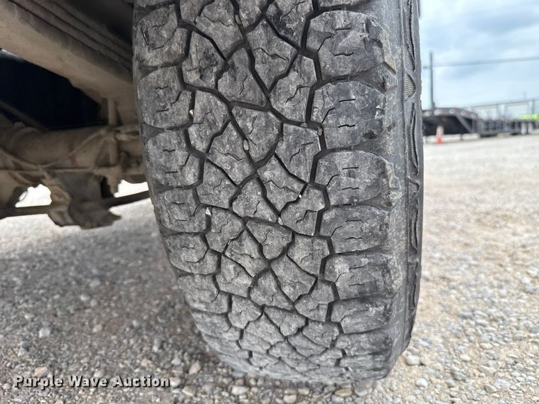 image for item EU5195 2015 Ford F350 Super Duty XL utility bed pickup truck