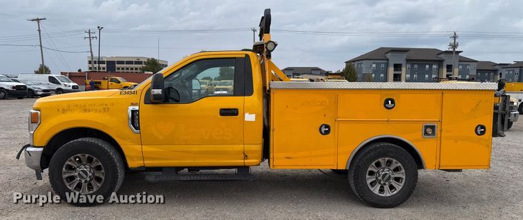 image for item EU5196 2020 Ford F350 Super Duty XL utility bed pickup truck