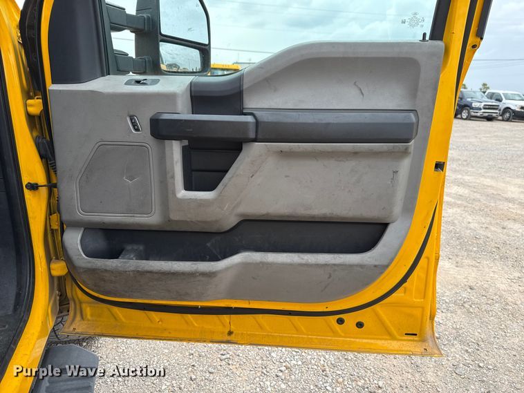 image for item EU5196 2020 Ford F350 Super Duty XL utility bed pickup truck