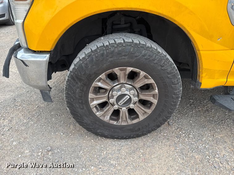 image for item EU5196 2020 Ford F350 Super Duty XL utility bed pickup truck