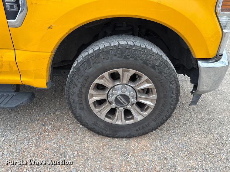 image for item EU5196 2020 Ford F350 Super Duty XL utility bed pickup truck