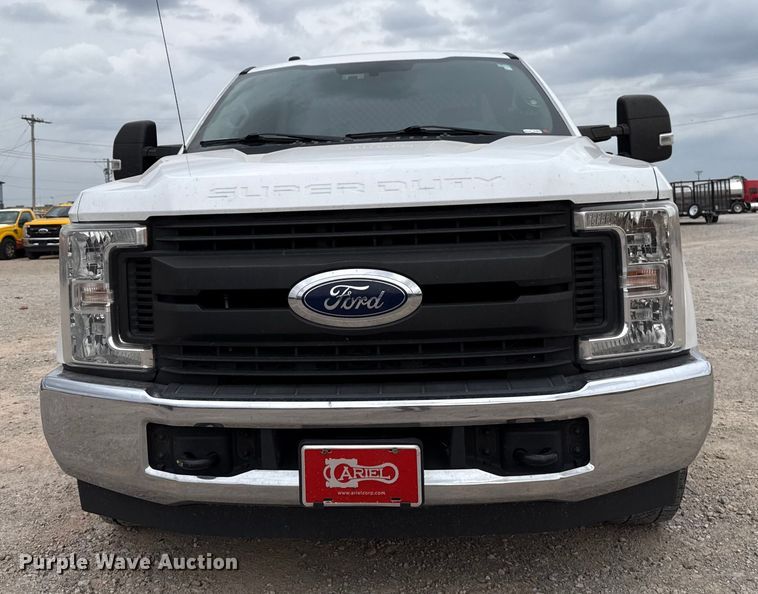 image for item EU5197 2019 Ford F250 Super Duty XL utility bed pickup truck