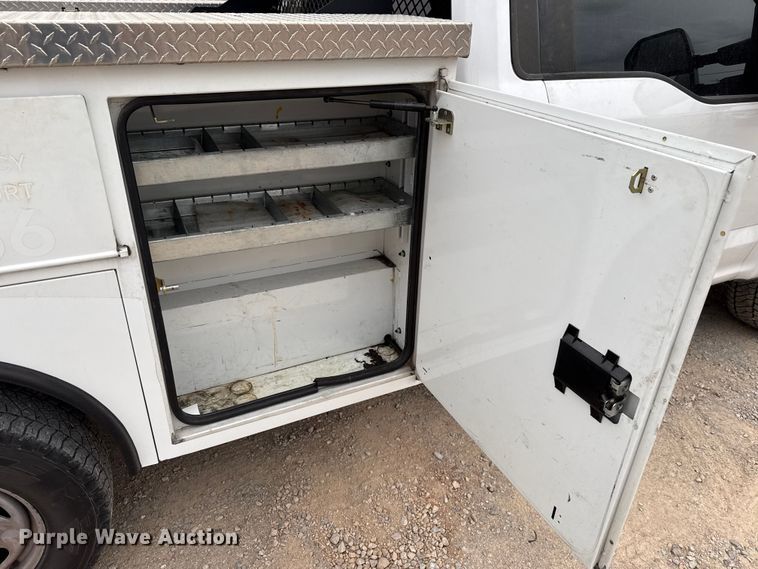 image for item EU5197 2019 Ford F250 Super Duty XL utility bed pickup truck