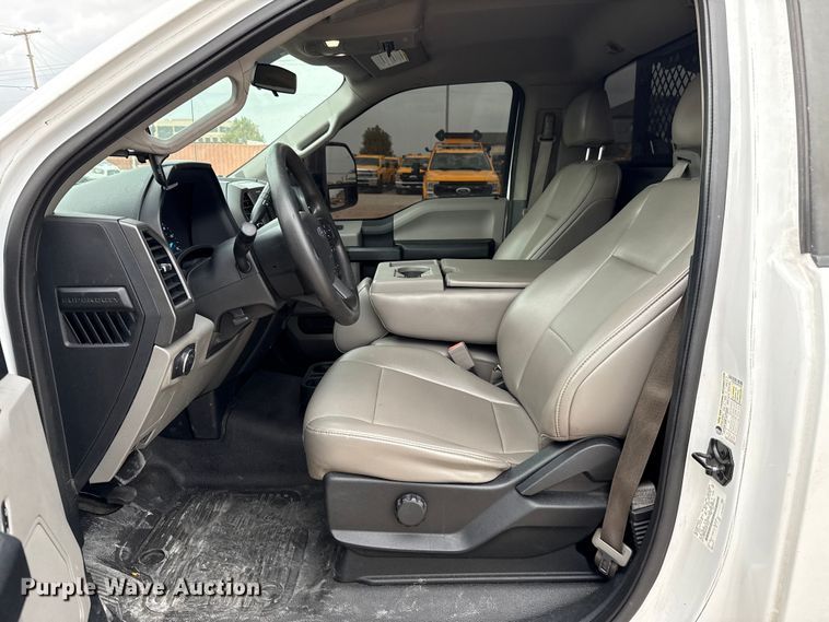 image for item EU5197 2019 Ford F250 Super Duty XL utility bed pickup truck