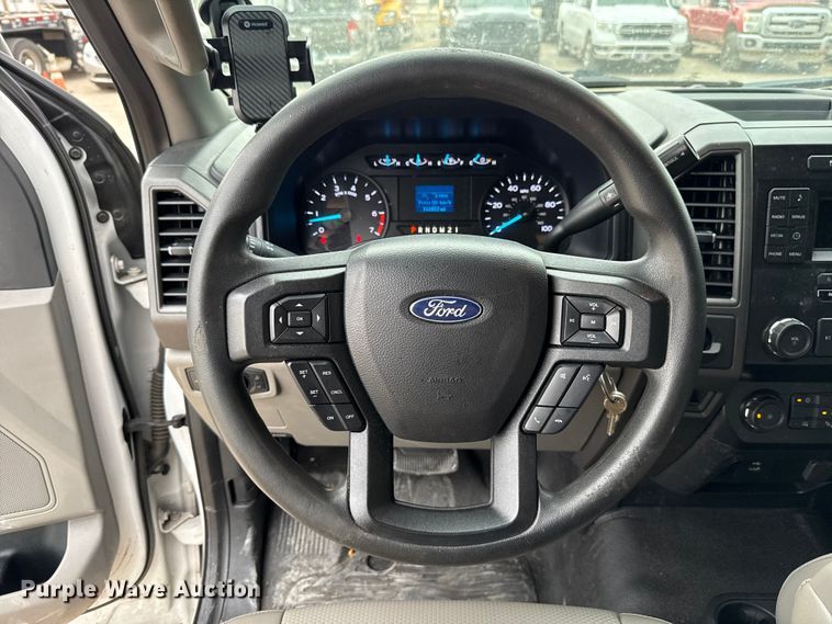 image for item EU5197 2019 Ford F250 Super Duty XL utility bed pickup truck