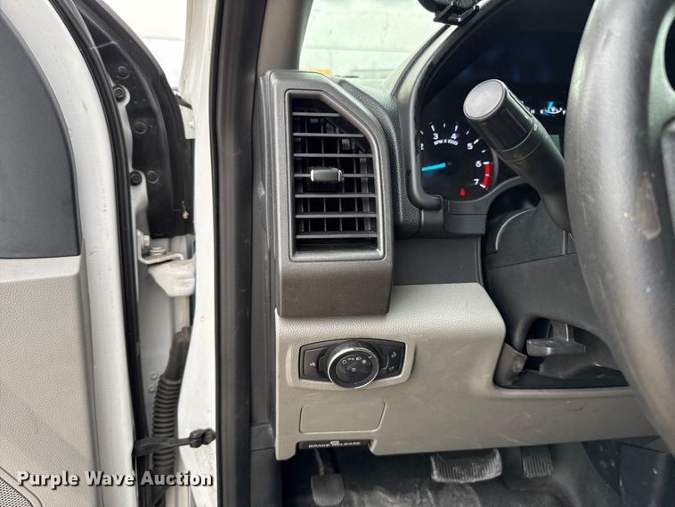 image for item EU5197 2019 Ford F250 Super Duty XL utility bed pickup truck