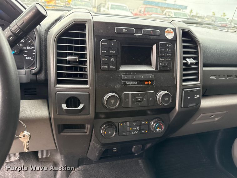 image for item EU5197 2019 Ford F250 Super Duty XL utility bed pickup truck