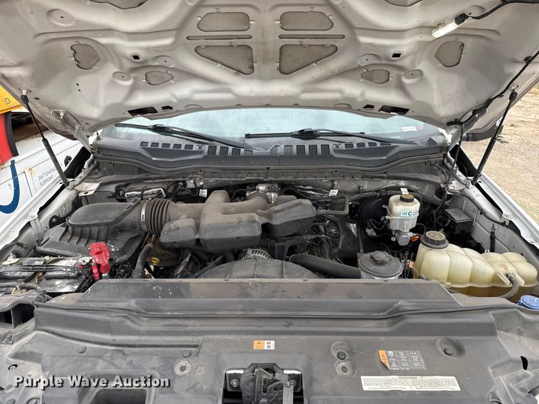 image for item EU5197 2019 Ford F250 Super Duty XL utility bed pickup truck