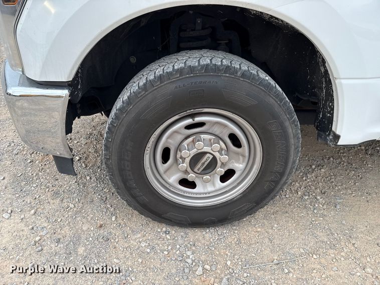 image for item EU5197 2019 Ford F250 Super Duty XL utility bed pickup truck