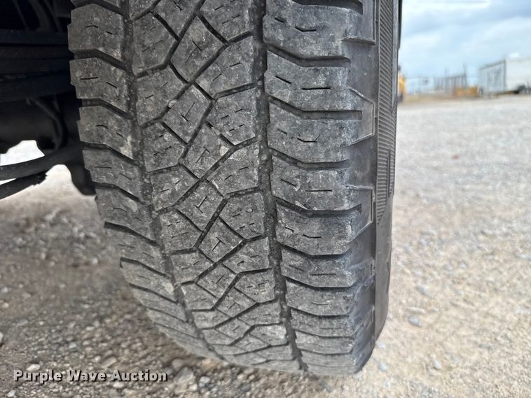 image for item EU5197 2019 Ford F250 Super Duty XL utility bed pickup truck