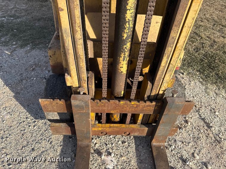 image for item EU5361 Hyster forklift