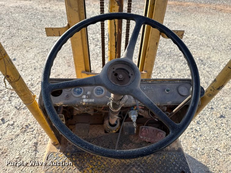 image for item EU5361 Hyster forklift