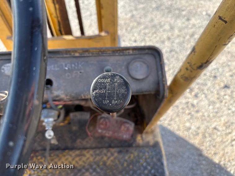 image for item EU5361 Hyster forklift