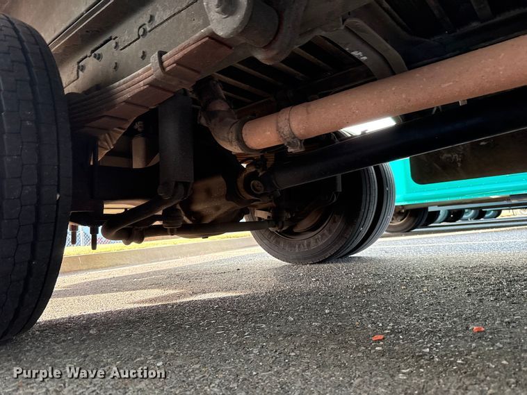 image for item EU5372 2014 Freightliner MT45 delivery truck