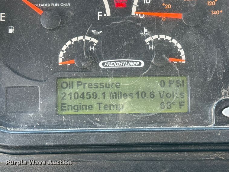 image for item EU5372 2014 Freightliner MT45 delivery truck