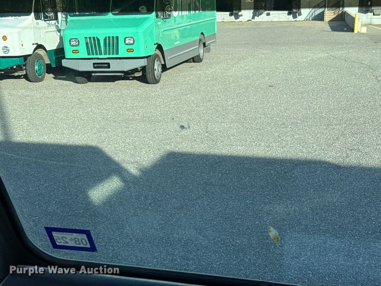 image for item EU5372 2014 Freightliner MT45 delivery truck