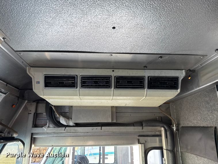 image for item EU5372 2014 Freightliner MT45 delivery truck