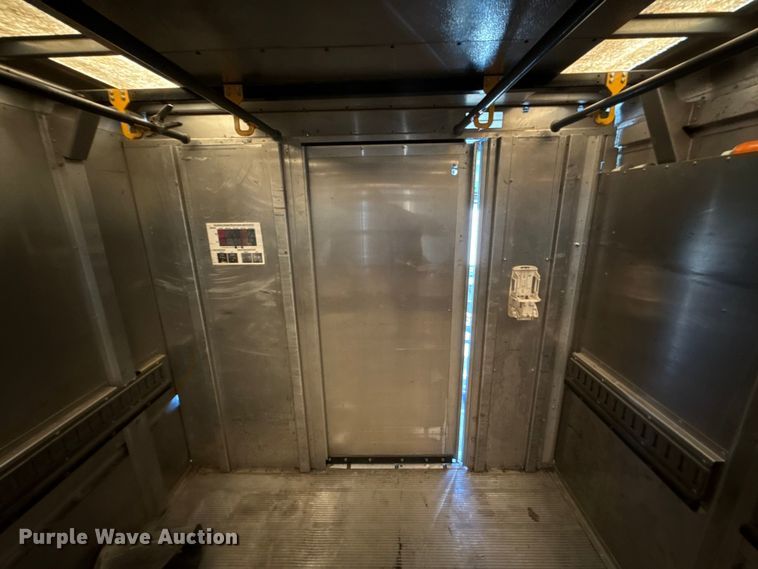 image for item EU5372 2014 Freightliner MT45 delivery truck